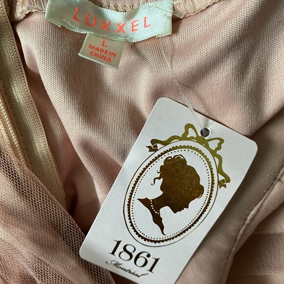 Elegant Backless Pink Dress - Picture 6 of 16